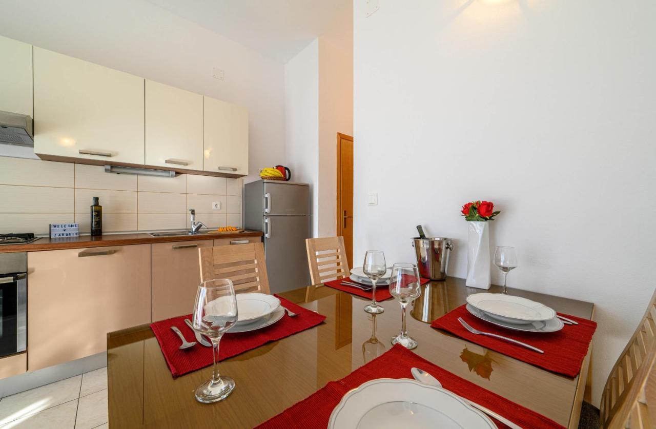 Apartments Vala Zaboric - With Boat Mooring 외부 사진