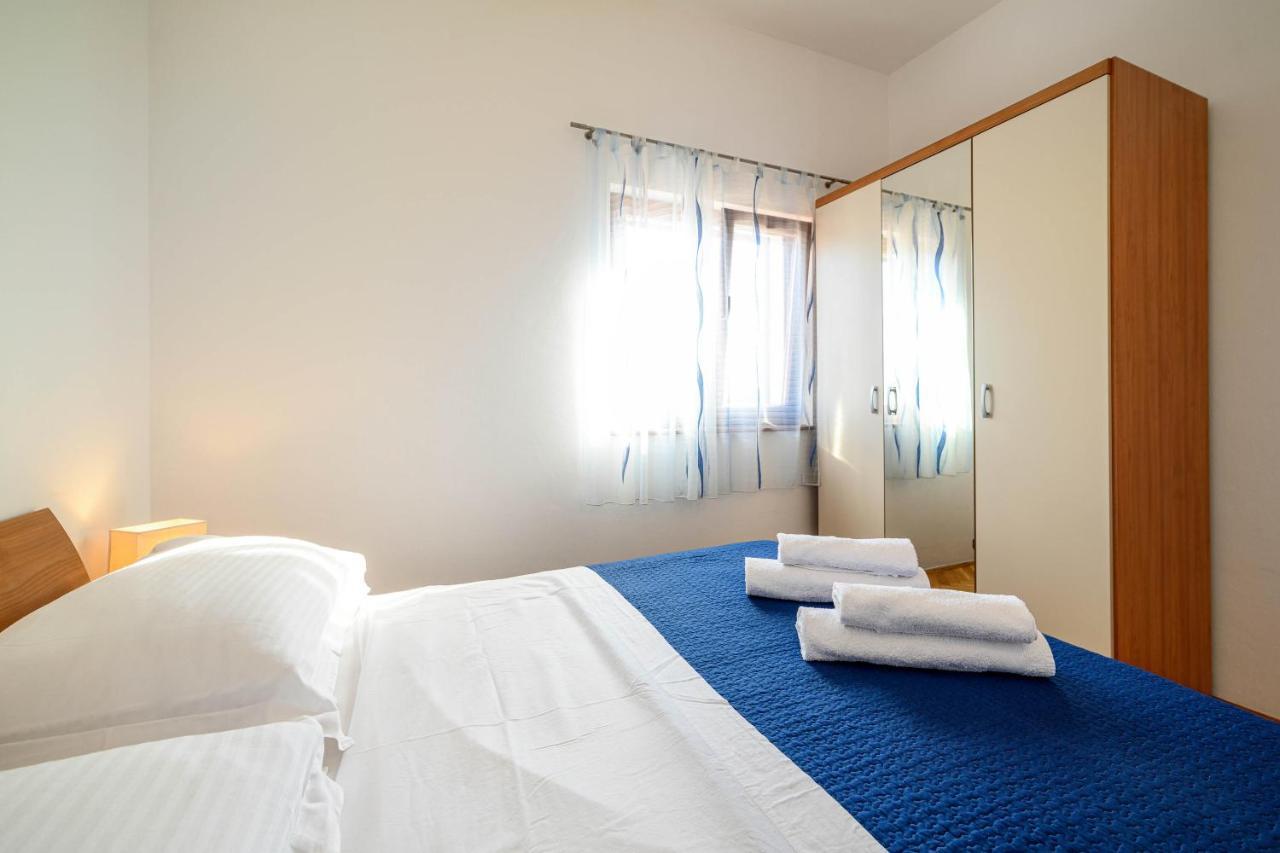 Apartments Vala Zaboric - With Boat Mooring 외부 사진