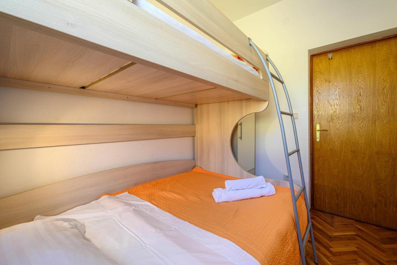 Apartments Vala Zaboric - With Boat Mooring 외부 사진