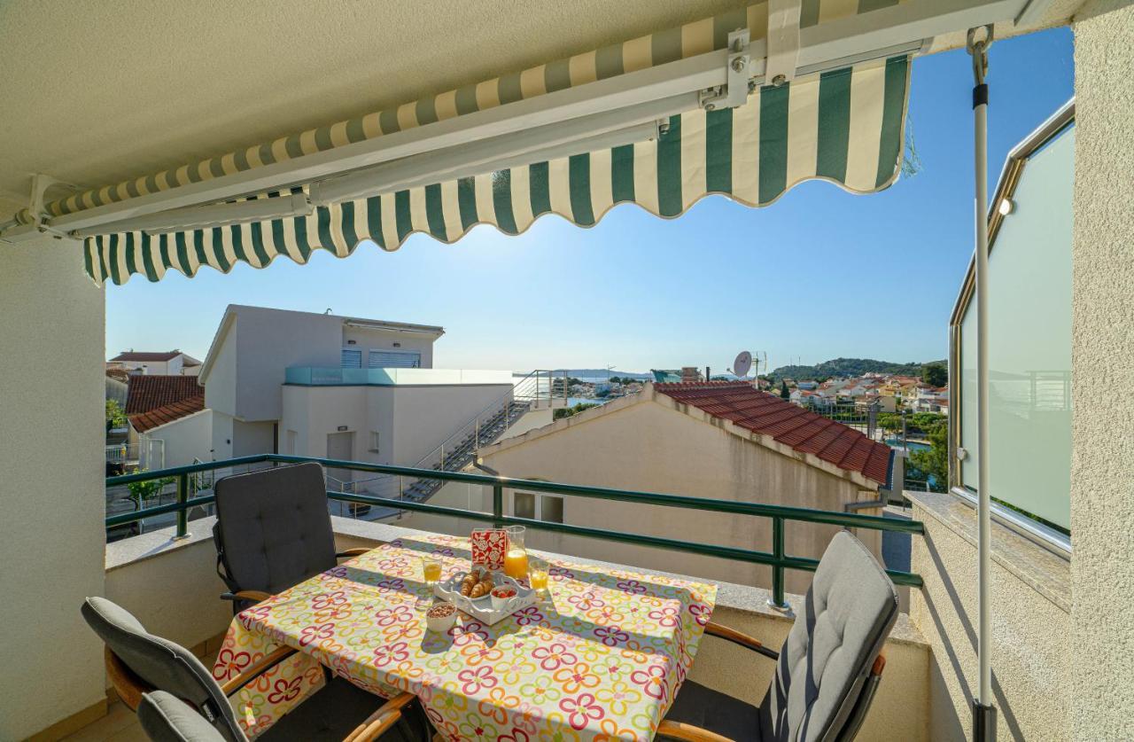 Apartments Vala Zaboric - With Boat Mooring 외부 사진