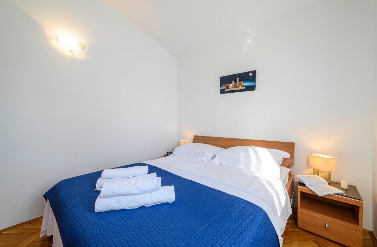 Apartments Vala Zaboric - With Boat Mooring 외부 사진