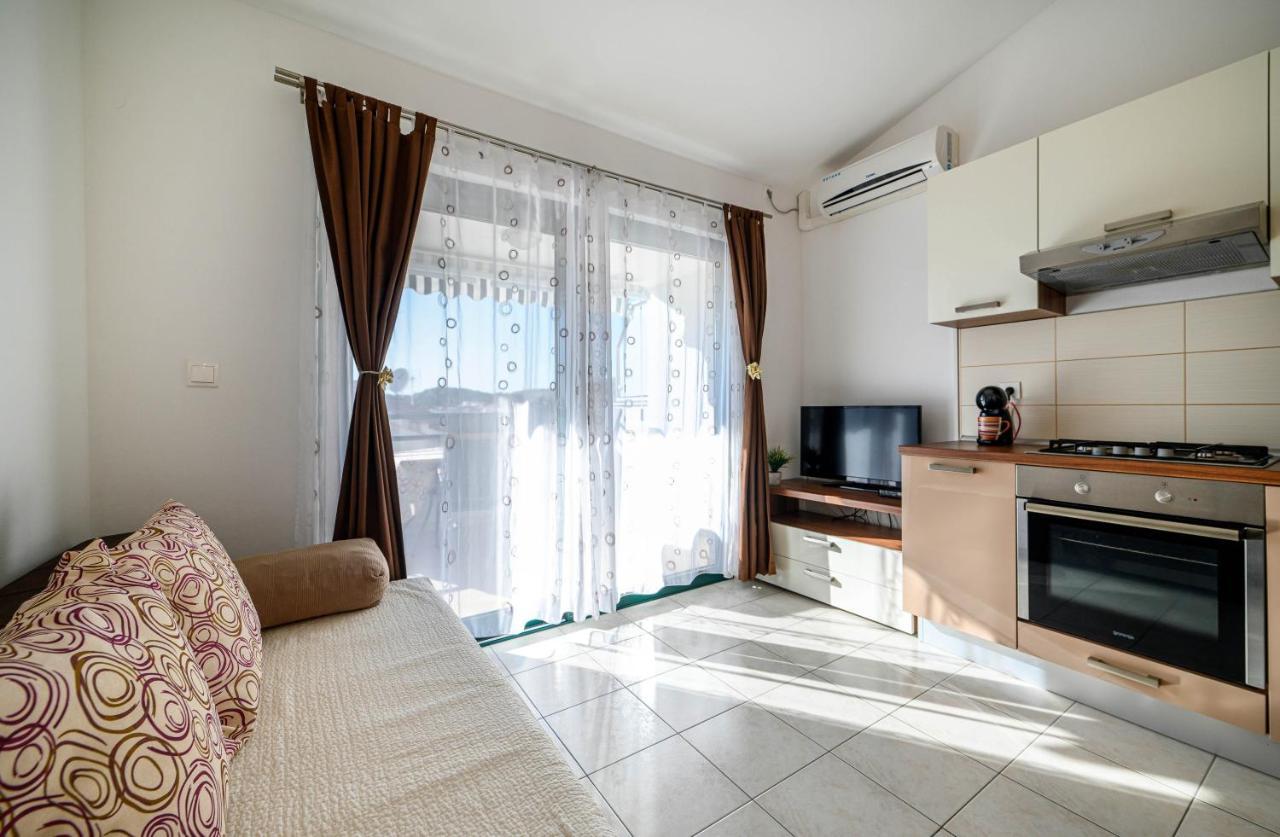 Apartments Vala Zaboric - With Boat Mooring 외부 사진