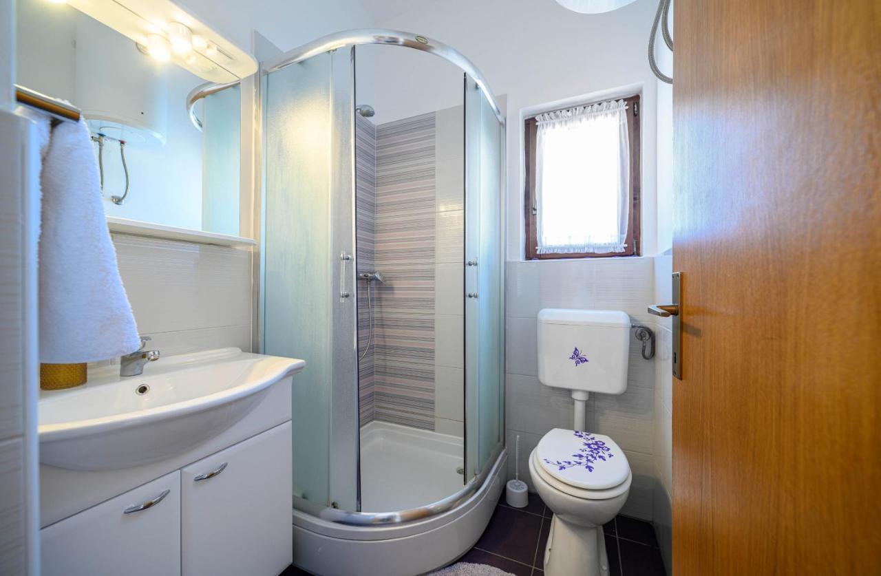 Apartments Vala Zaboric - With Boat Mooring 외부 사진
