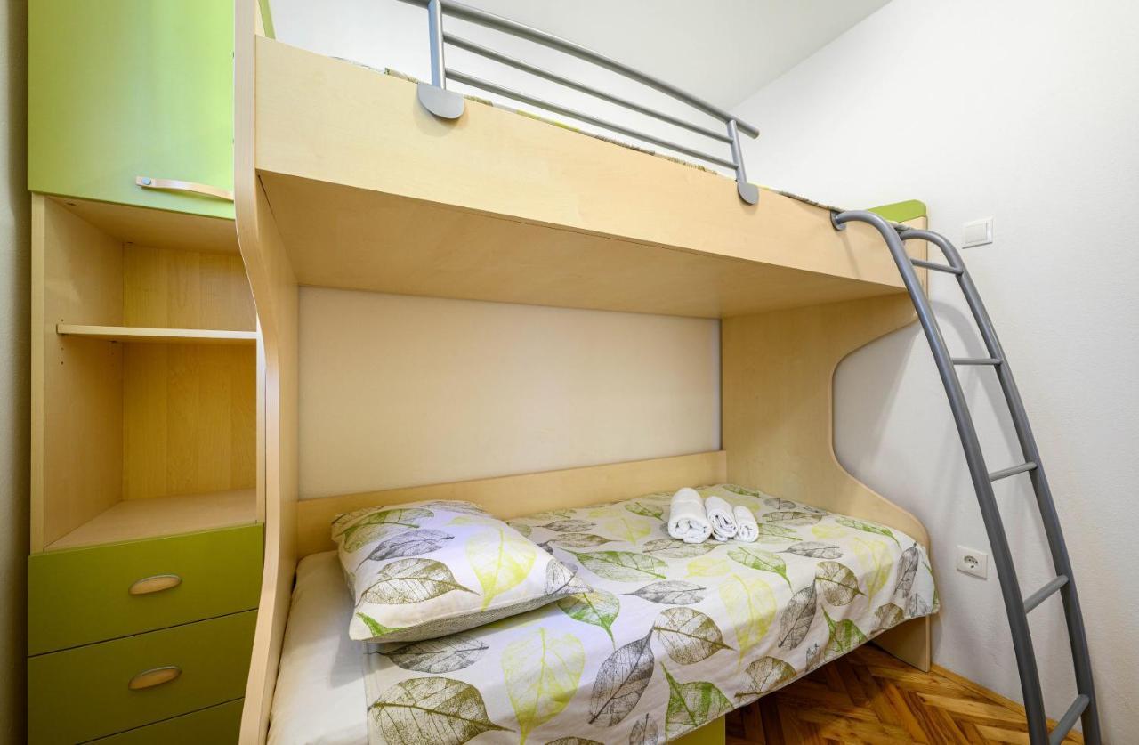 Apartments Vala Zaboric - With Boat Mooring 외부 사진