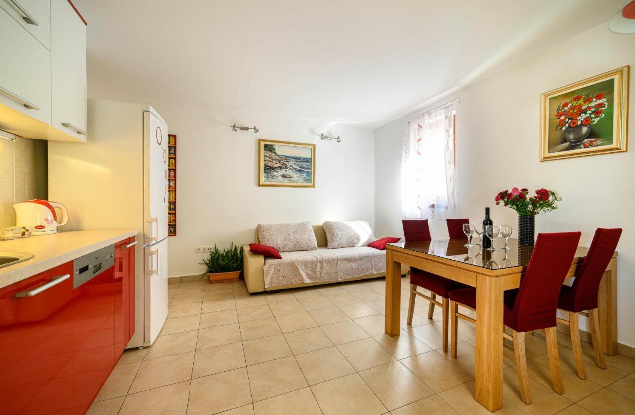 Apartments Vala Zaboric - With Boat Mooring 외부 사진