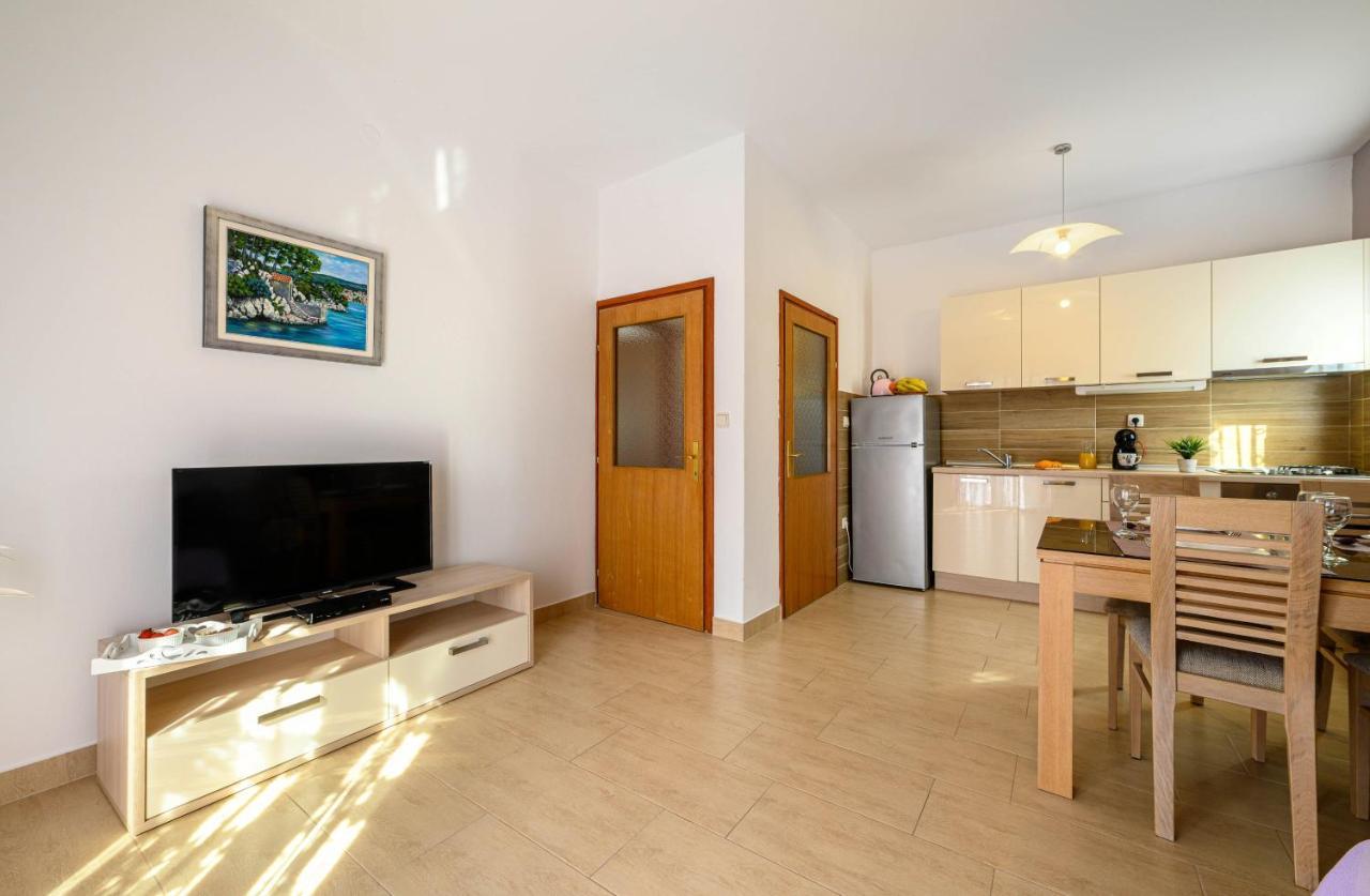 Apartments Vala Zaboric - With Boat Mooring 외부 사진